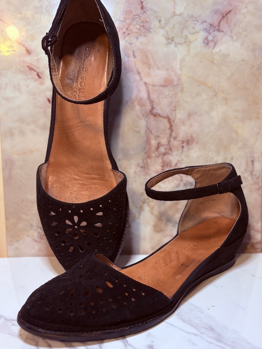 Women’s Black Cutout Ankle-Strap Low Heels